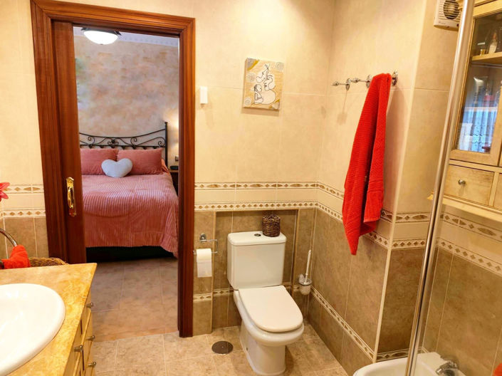 Image No.19-4 Bed Property for sale