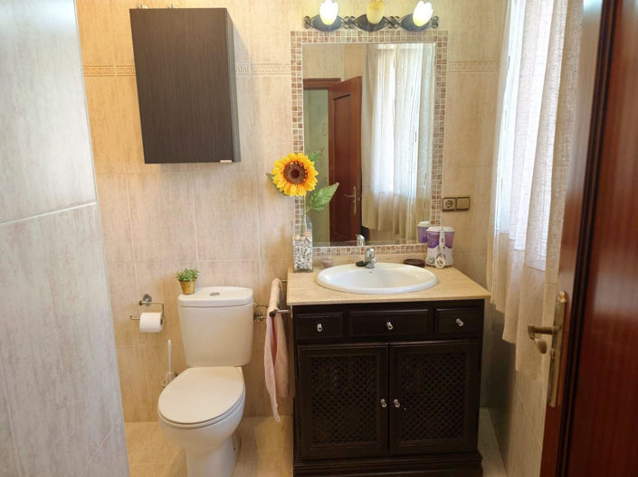 Image No.21-4 Bed Property for sale