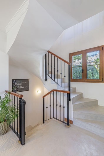 Image No.23-4 Bed Property for sale
