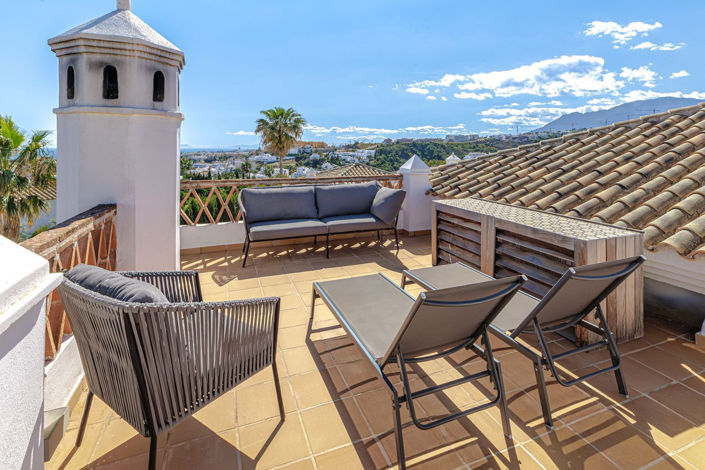 Image No.41-4 Bed Property for sale