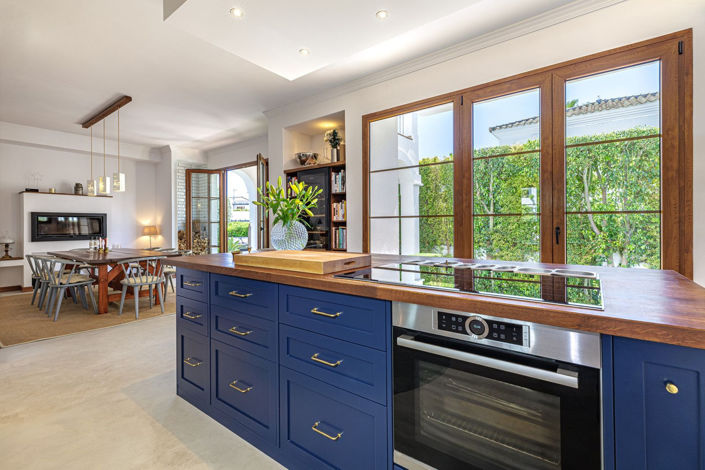 Image No.7-4 Bed Property for sale
