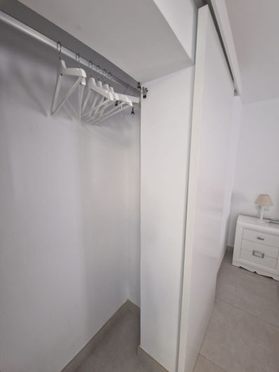 Image No.15-1 Bed Property for sale
