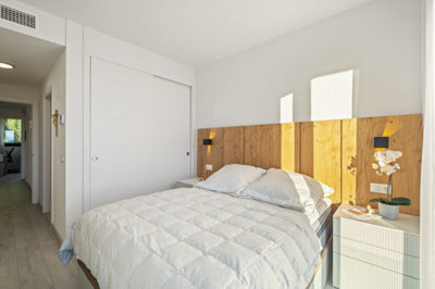 82070hasiera-14
