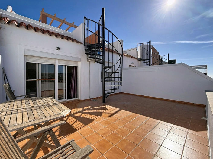 Image No.10-2 Bed Property for sale