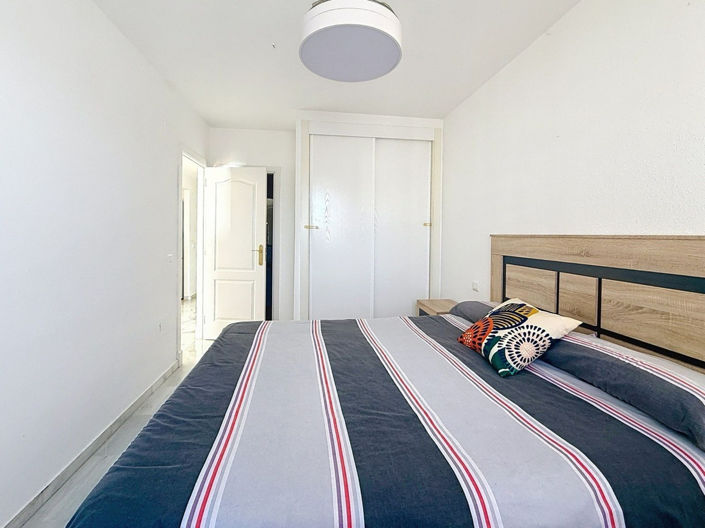Image No.17-2 Bed Property for sale