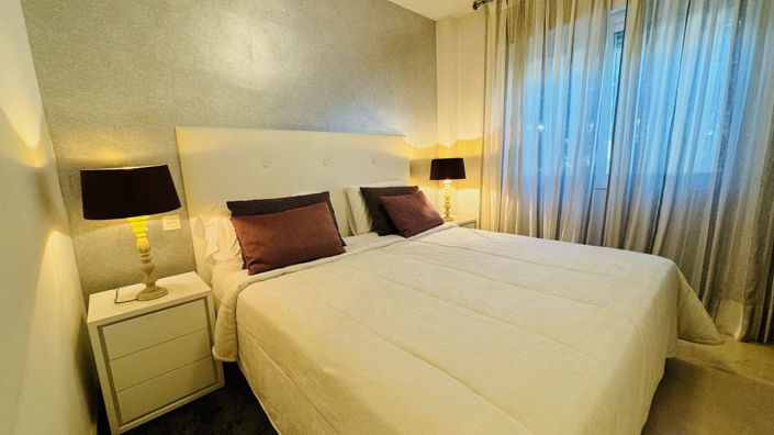 Image No.9-2 Bed Property for sale