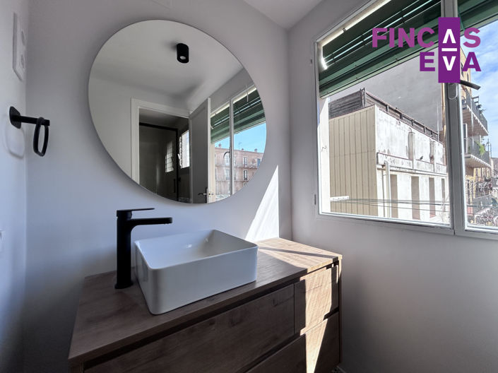 Image No.21-2 Bed Property for sale