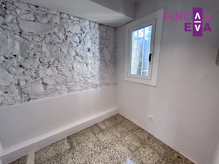 Image No.23-2 Bed Property for sale