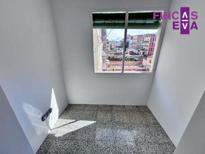 Image No.29-2 Bed Property for sale