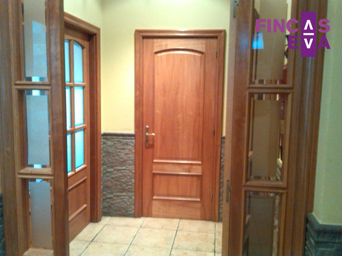 Image No.19-6 Bed Property for sale