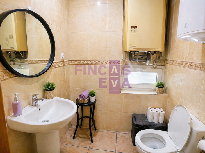 Image No.23-6 Bed Property for sale