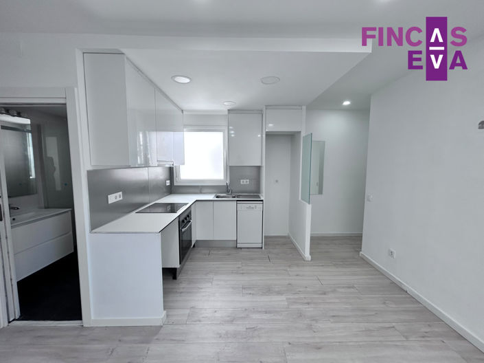 Image No.17-2 Bed Property for sale