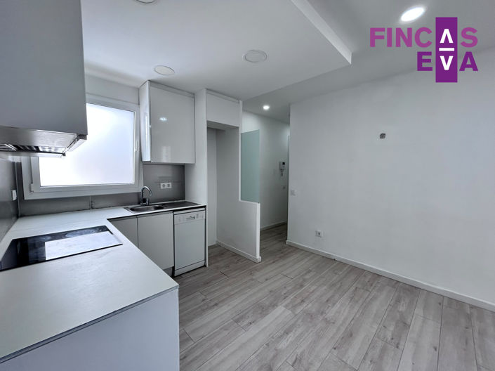 Image No.27-2 Bed Property for sale