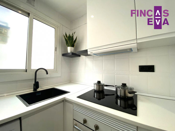 Image No.13-2 Bed Property for sale