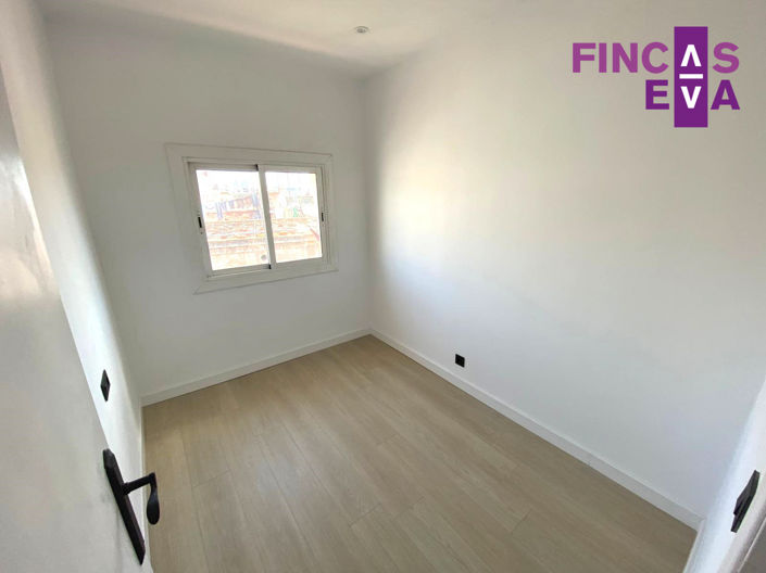 Image No.16-2 Bed Property for sale