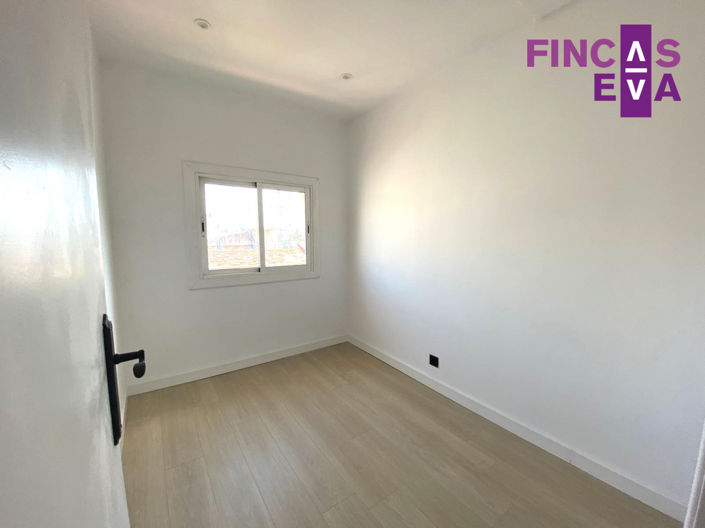 Image No.17-2 Bed Property for sale