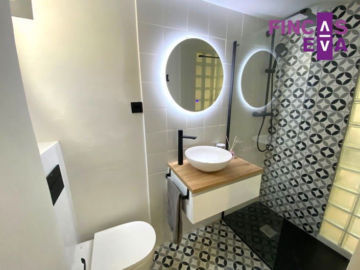 Image No.23-2 Bed Property for sale