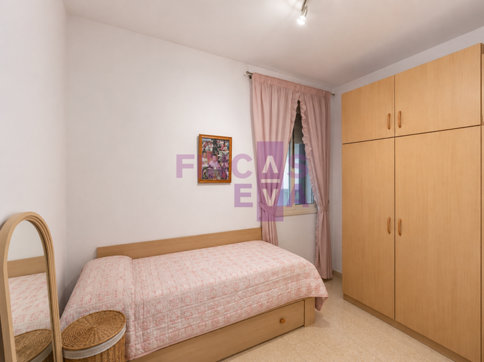 Image No.20-4 Bed Property for sale