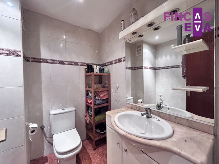 Image No.23-4 Bed Property for sale