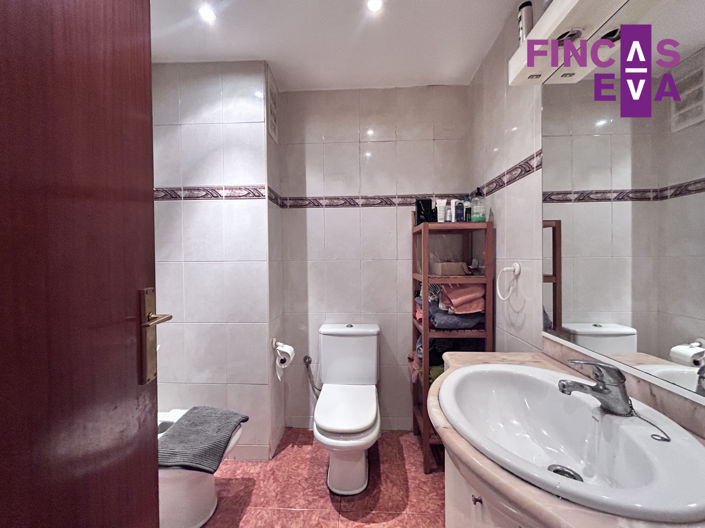 Image No.24-4 Bed Property for sale