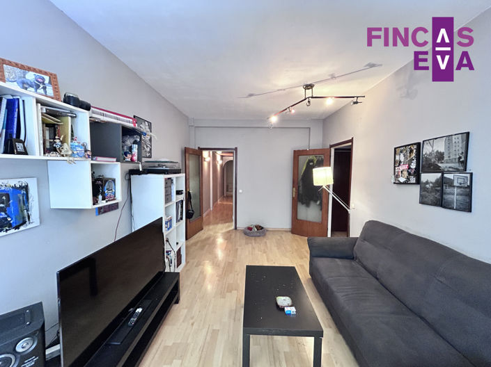Image No.6-4 Bed Property for sale