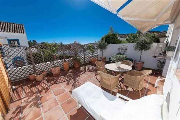 Image No.13-2 Bed House for sale