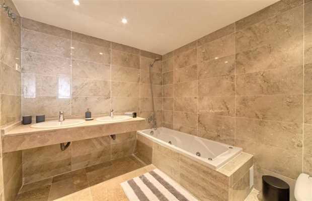 Image No.18-2 Bed Apartment for sale