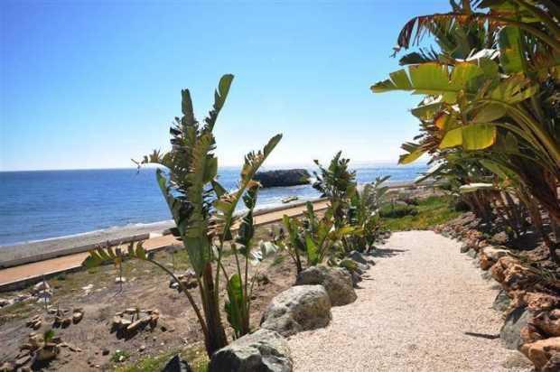 Image No.10-3 Bed House for sale