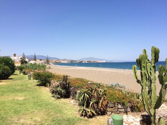 Image No.11-3 Bed House for sale