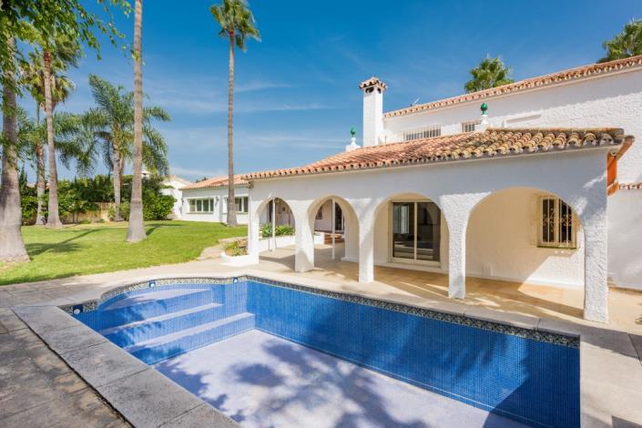 Image No.2-5 Bed Villa / Detached for sale