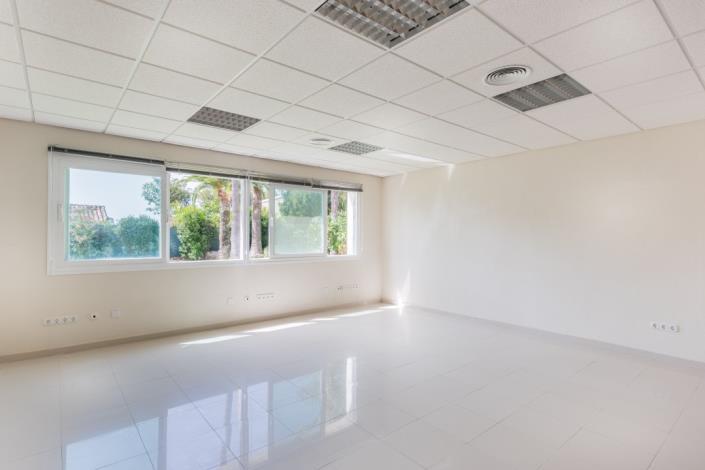 Image No.7-5 Bed Villa / Detached for sale