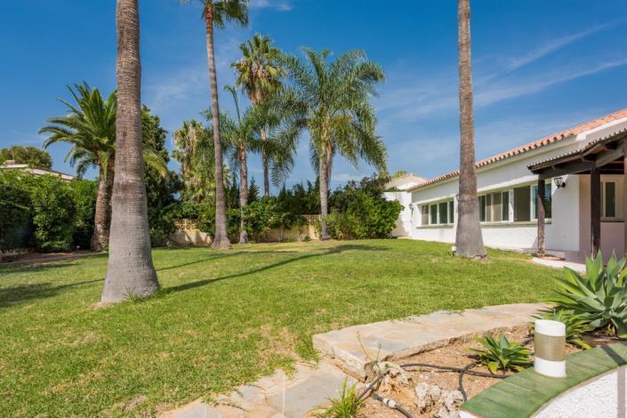 Image No.9-5 Bed Villa / Detached for sale