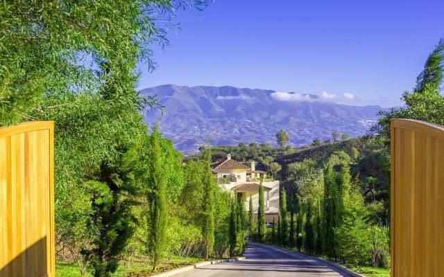 Image No.13-2 Bed Apartment for sale