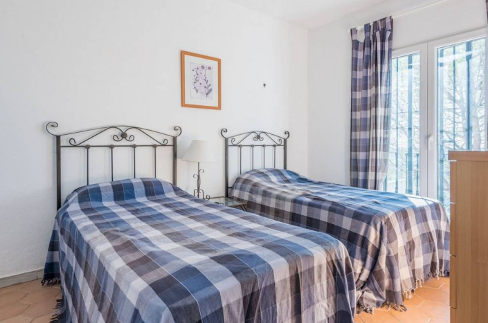 Image No.10-3 Bed Townhouse for sale