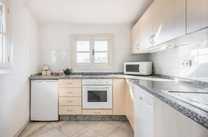 Image No.13-3 Bed Townhouse for sale