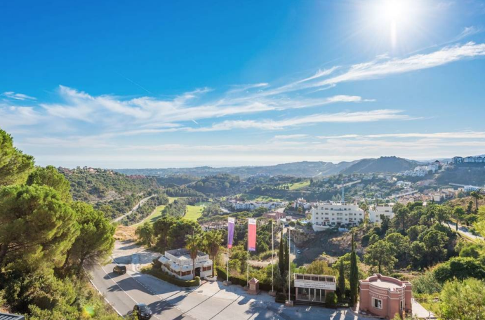 Image No.18-3 Bed Townhouse for sale