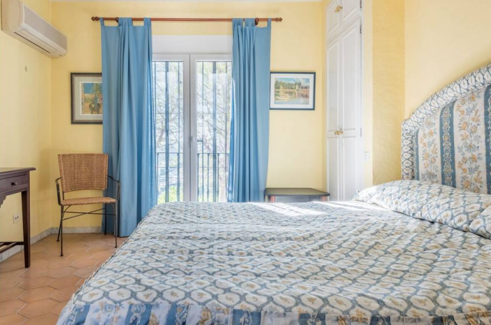 Image No.19-3 Bed Townhouse for sale