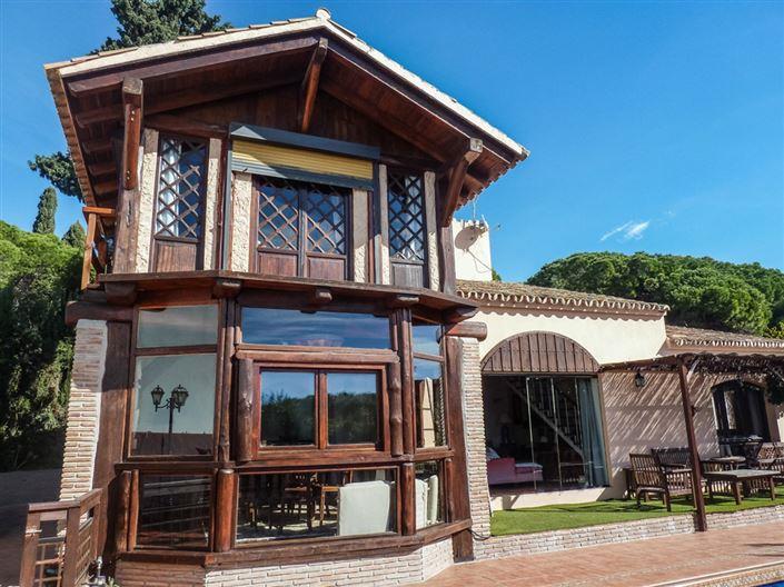 Image No.1-Villa de 5 chambres à vendre à Cabopino