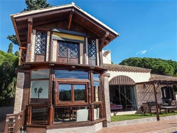 Villa de 5 chambres à vendre à Cabopino