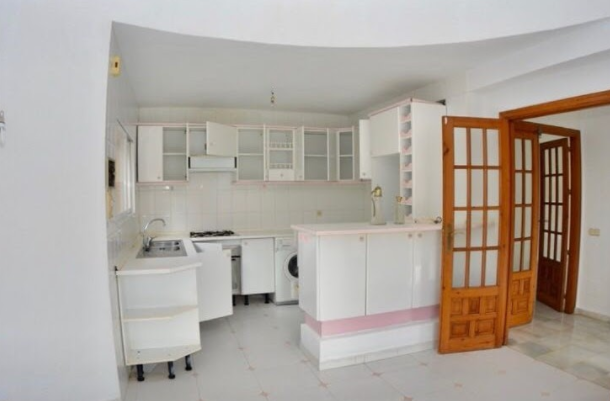 Image No.2-Villa / Détaché de 3 chambres à vendre à Estepona