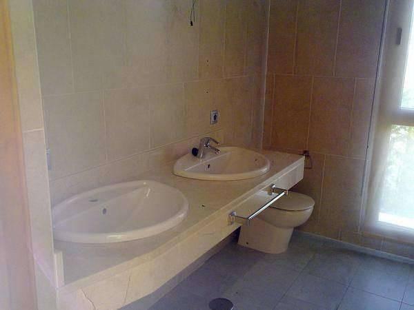 Image No.6-2 Bed Townhouse for sale