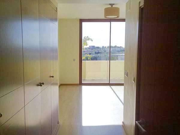 Image No.9-2 Bed Townhouse for sale