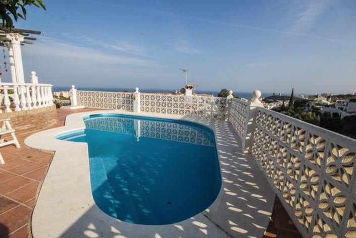 Image No.1-3 Bed Villa / Detached for sale