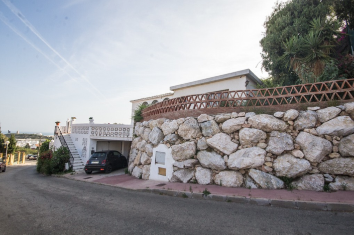 Image No.11-3 Bed Villa / Detached for sale