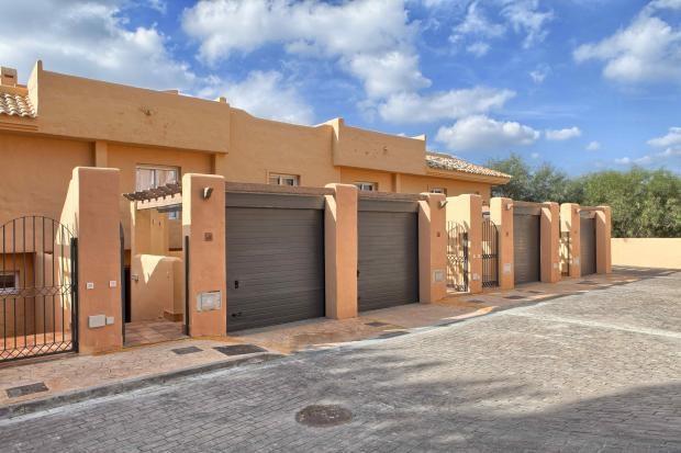 Image No.11-3 Bed Townhouse for sale