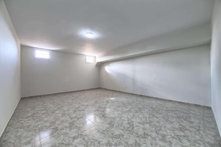 Image No.12-3 Bed Townhouse for sale