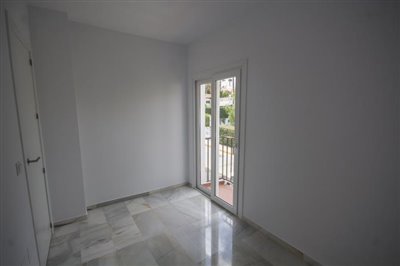 25633024_1