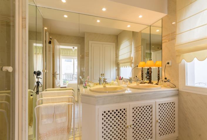 Image No.11-3 Bed Townhouse for sale