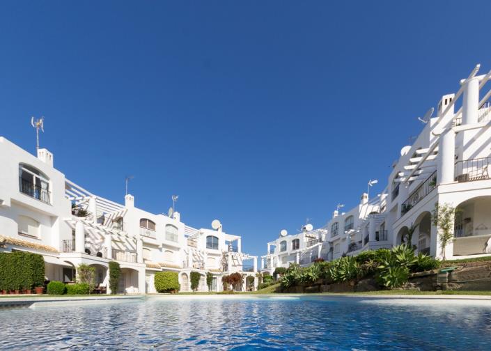 Image No.13-3 Bed Townhouse for sale