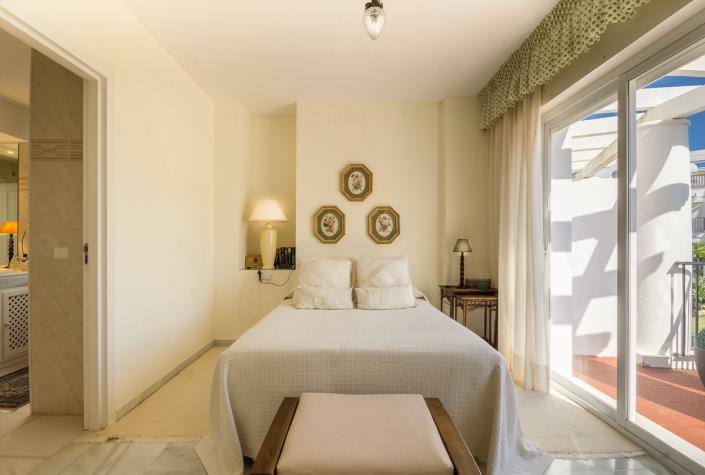 Image No.23-3 Bed Townhouse for sale